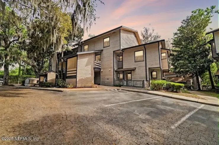 1604 Arcadia Dr Unit 209