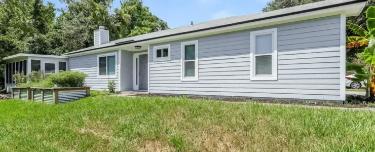 3913 Grand Central Pl W