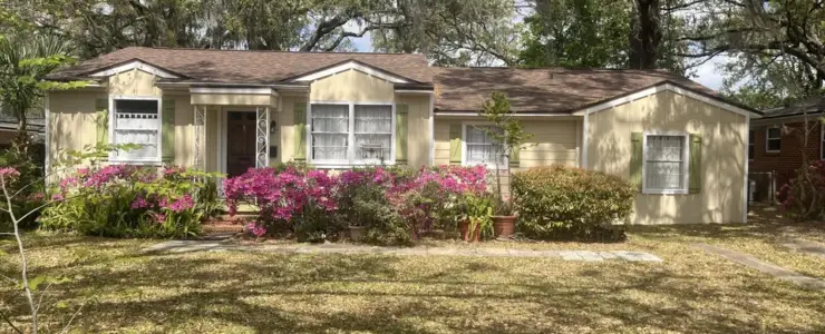 1915 Lakewood Cir S