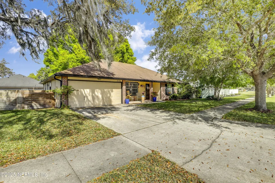 3164 Crown Haven St 3164 Crown Haven St