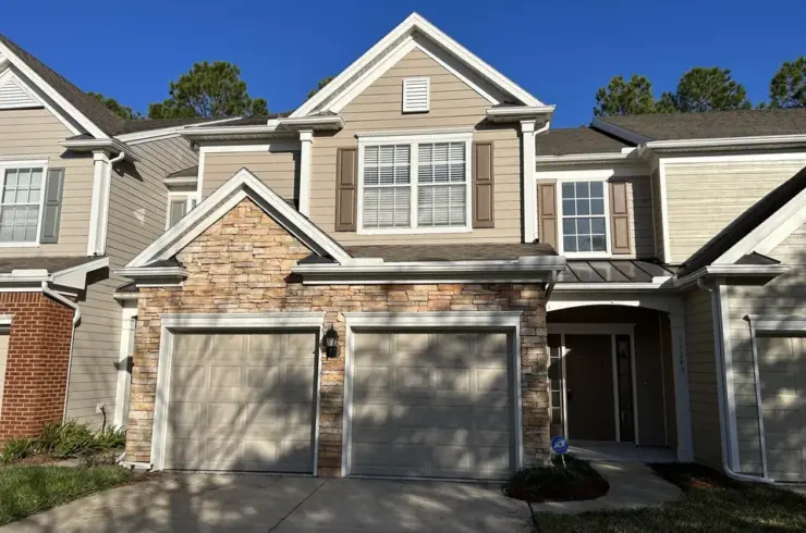 11249 Castlemain Cir N