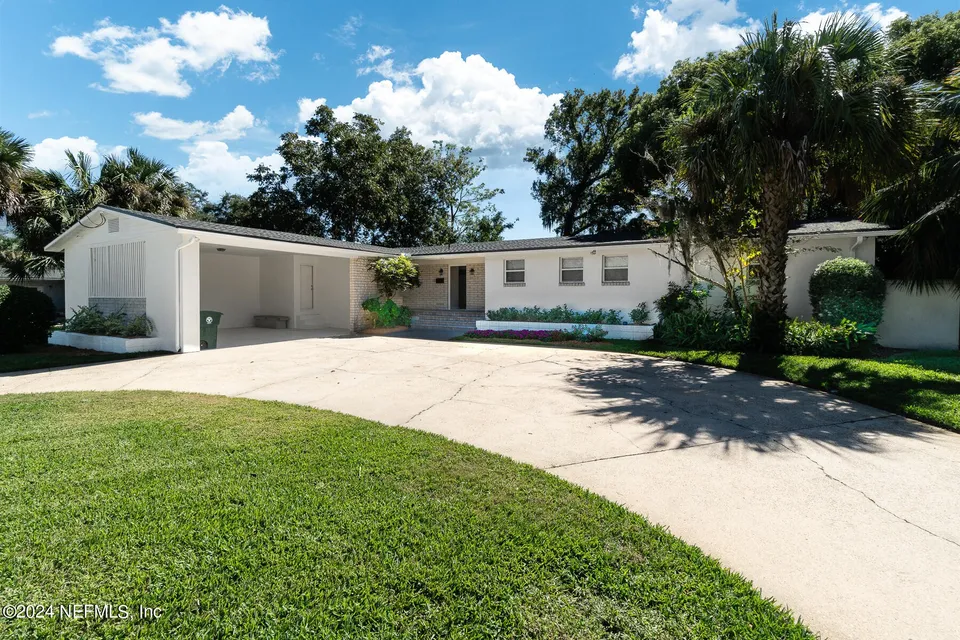 906 Old Grove Mnr 906 Old Grove Mnr