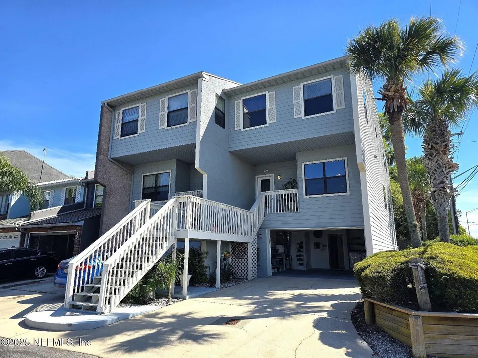 301 Scenic Point Ln 301 Scenic Point Ln