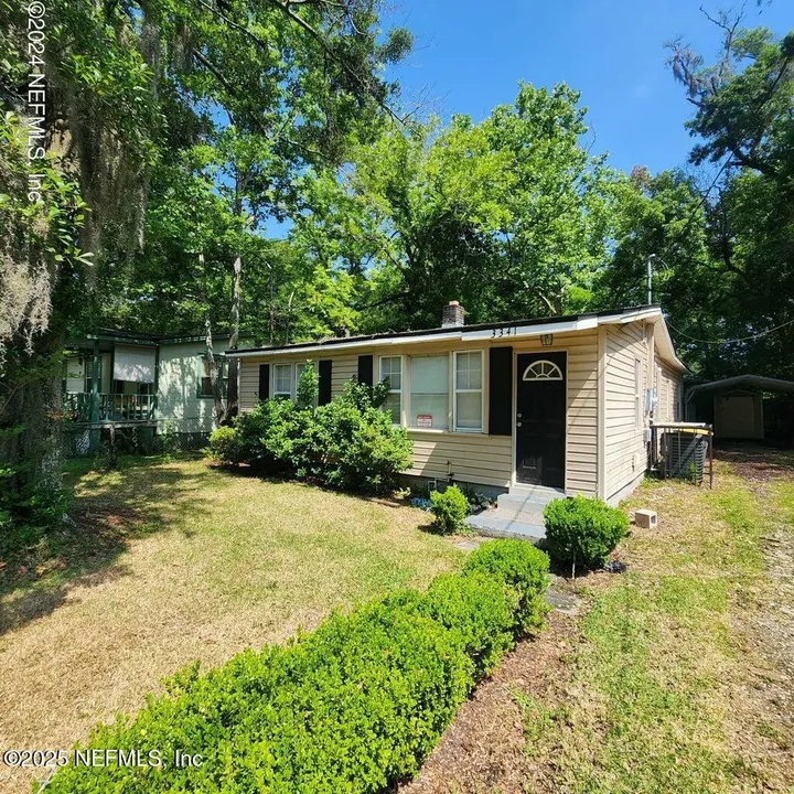 3341 Dignan St 3341 Dignan St