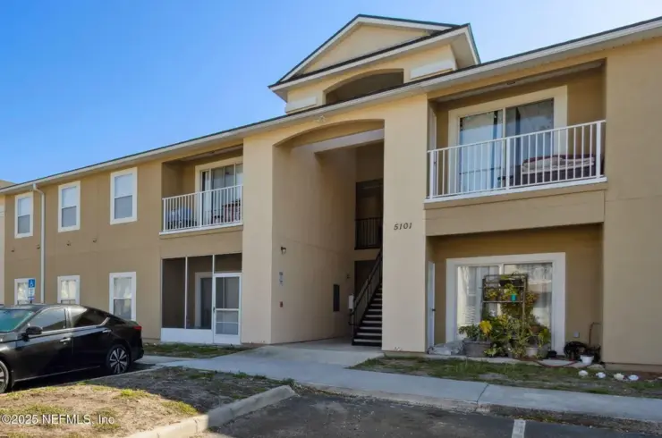 5101 Playpen Dr Unit 14