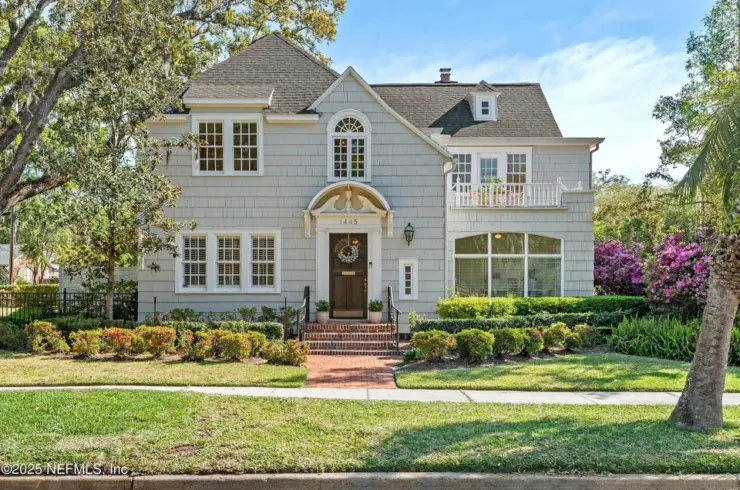 1445 Edgewood Cir