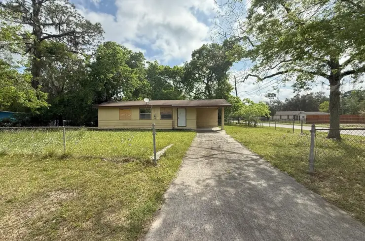 141 Jackson Ave N
