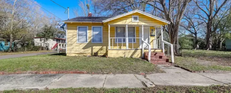 1533 W 16th St