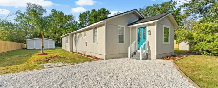 4348 Collins Rd